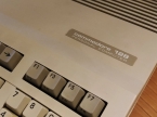Dettaglio logo Commodore